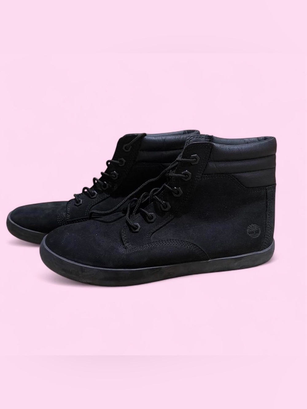 Timberland Women's Black Lace-Up Suede Boots